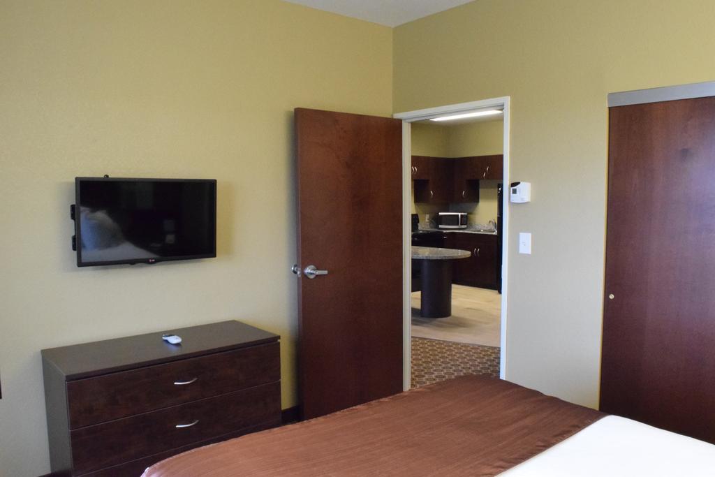 Microtel And 3*