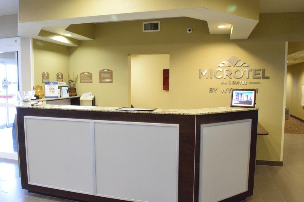 Hotel Microtel And Pecos
