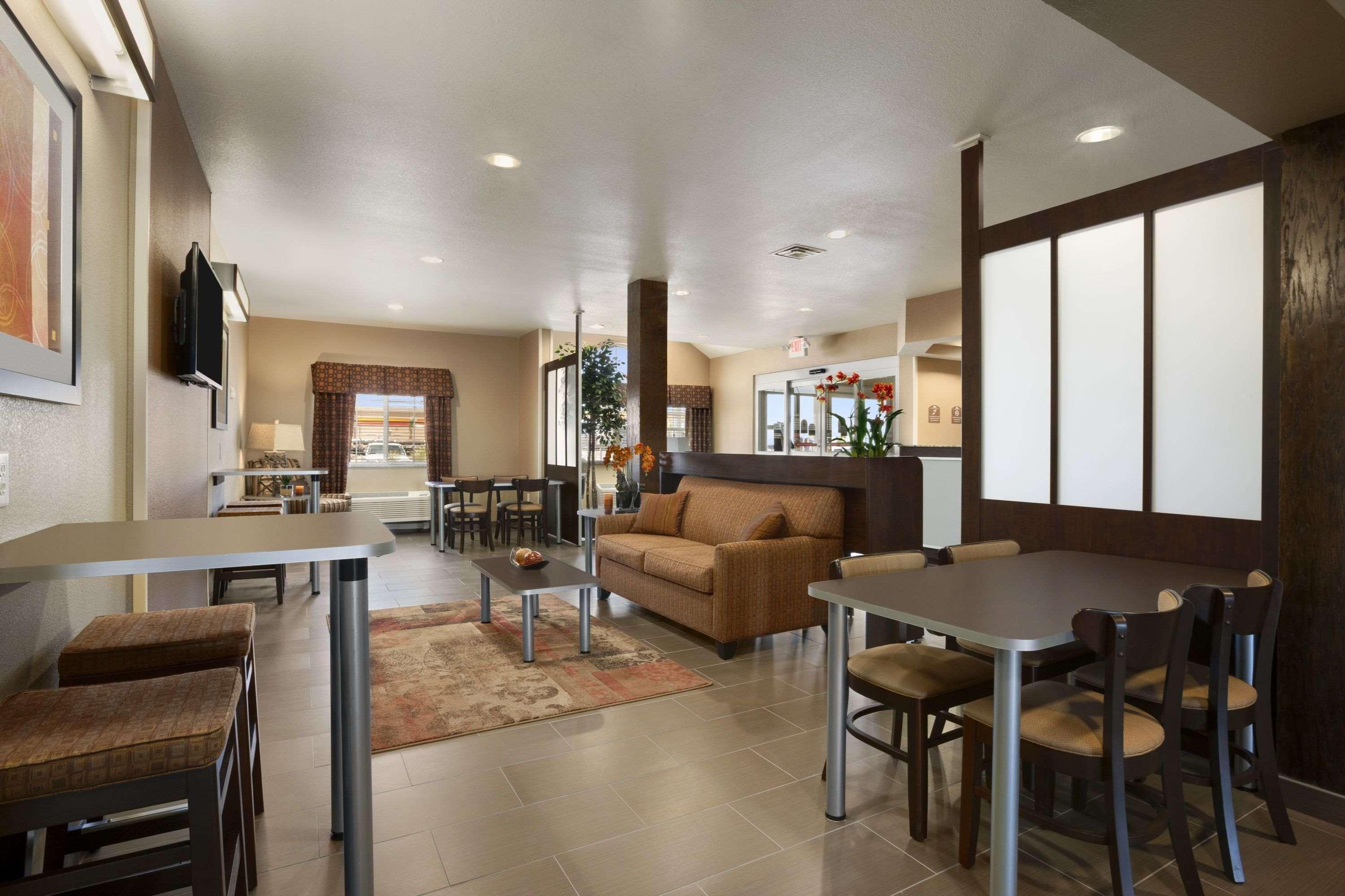 Hotel Microtel And 3*