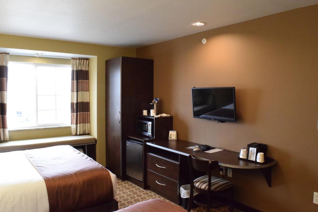 Microtel And Hotel Pecos